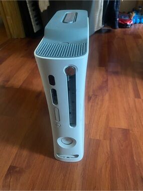 Microsoft Xbox 360 w/ 60GB HDD White Console Only